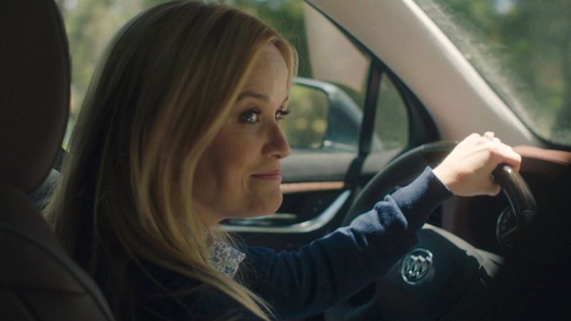 Character driving a Buick Enclave in Big Little Lies