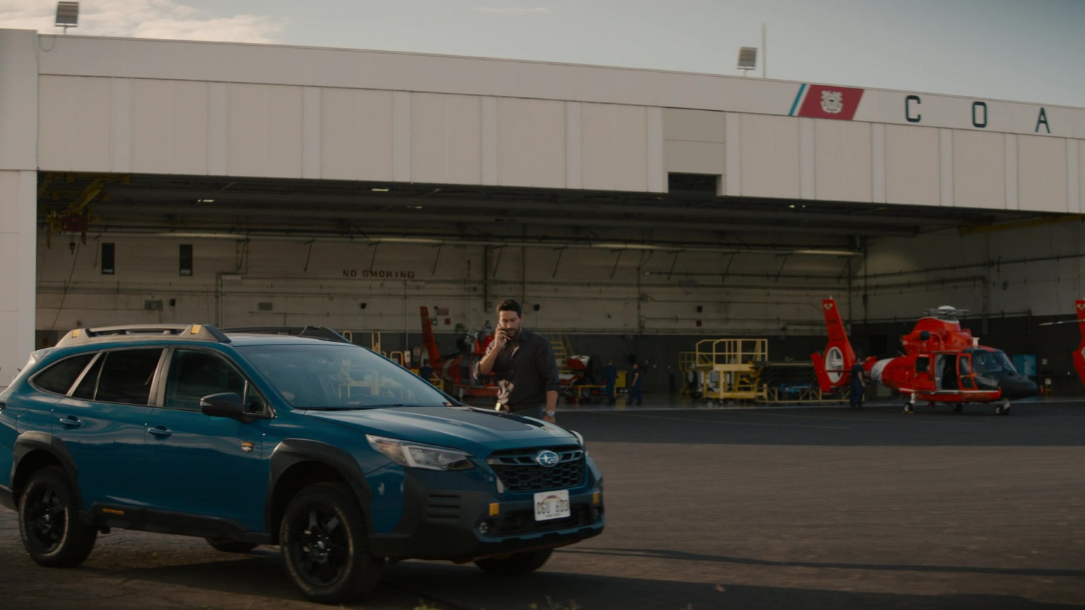 Blue Subaru Outback car featured in NCIS: Hawaiʻi