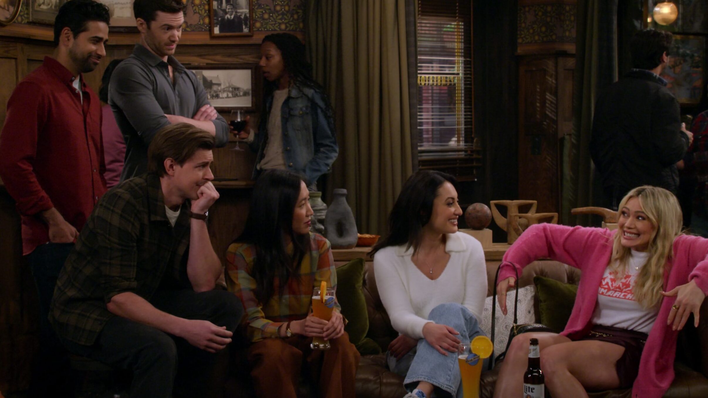 Blue Moon and Miller Lite beers featured in How I Met Your Father
